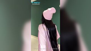 Isabela Ramírez and her friend are very horny and masturbating.
