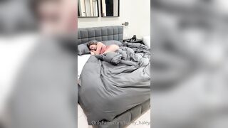 Hot young woman has sex with her boyfriend at her parents' house