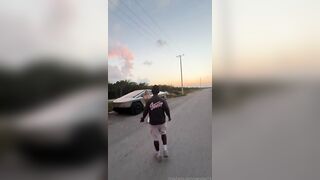 Vanessa Bohorquez fucking outdoors on the roadside with a BBC